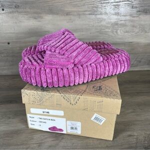 NIB Free People Womens 8 Orchid Two Days in Ibiza Fuzzy Slip On Platform Sandals